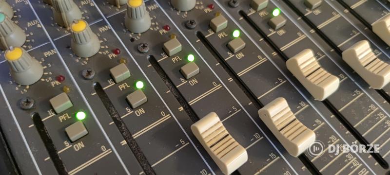 Frontier Merit MT-2402 keverőpult