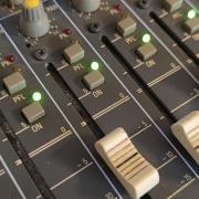 Frontier Merit MT-2402 keverőpult