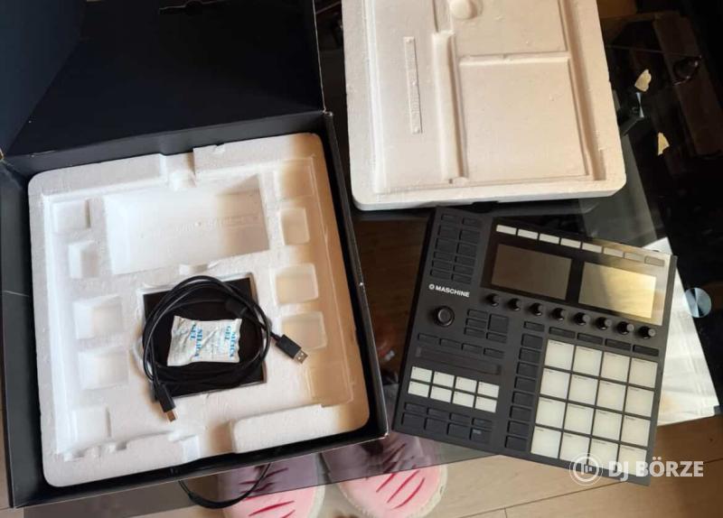 MK3 Maschine Studio midi kontroller