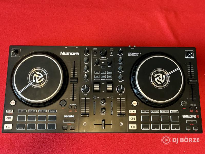 Numark Mixtrack Pro FX táskával