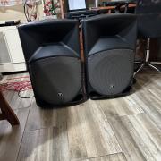 Eladó egy pár Mackie TH-15A aktív hangfal. Beszámítás is lehet!