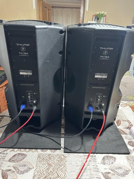 Eladó egy pár Mackie TH-15A aktív hangfal. Beszámítás is lehet!