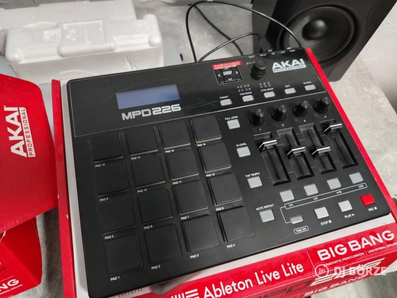 Akai mpd 218 akai mpd 226