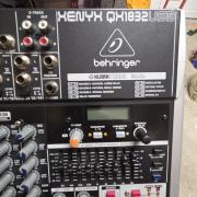 Behringer QX 1832 keverő