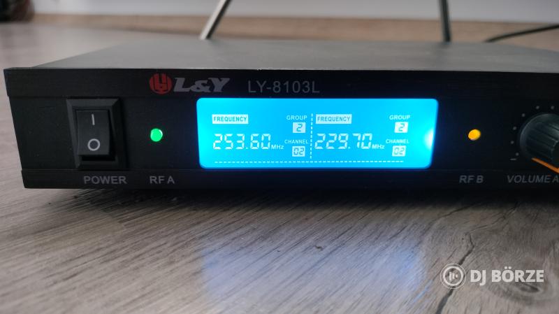 L&Y LY-8103L vezetéknélküli mikrofon szett