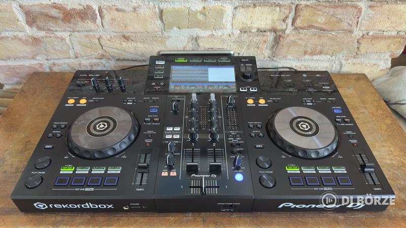 Pioneer XDJ-RR + Decksaver és UDG 4-in-1 táska!