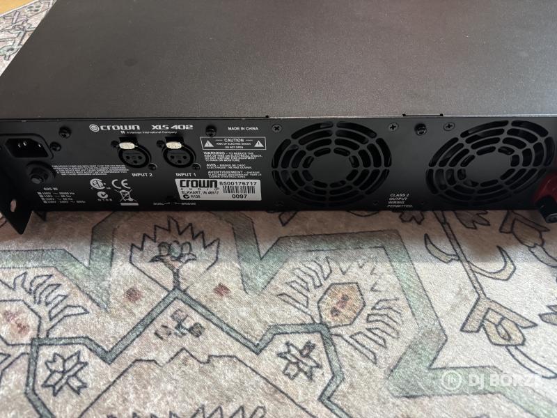 Eladó 2 db Crown XLS 402 végerősítő