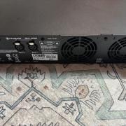 Eladó 2 db Crown XLS 402 végerősítő