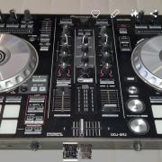 Technics DDJ-SR2