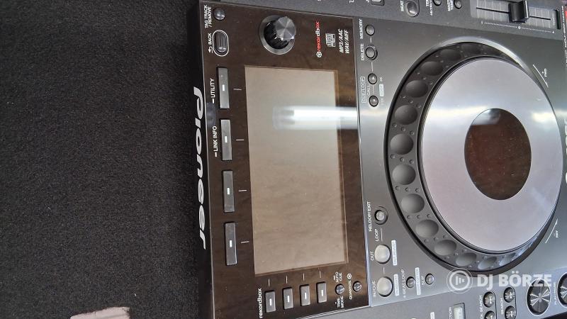 Pioneer CDJ-900 nexus
