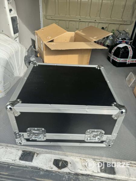 Eladó Tiger Quartz Fényvezérlő V17 Rackben