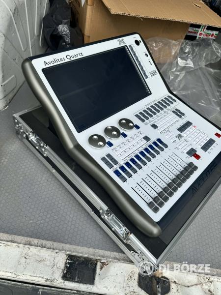 Eladó Tiger Quartz Fényvezérlő V17 Rackben