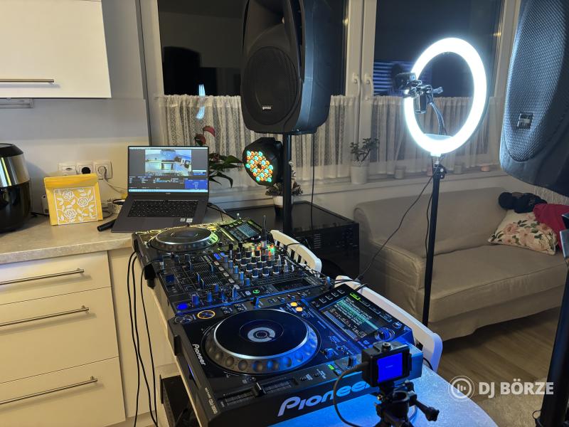 Pioneer CDJ 2000 párban / DJM 800