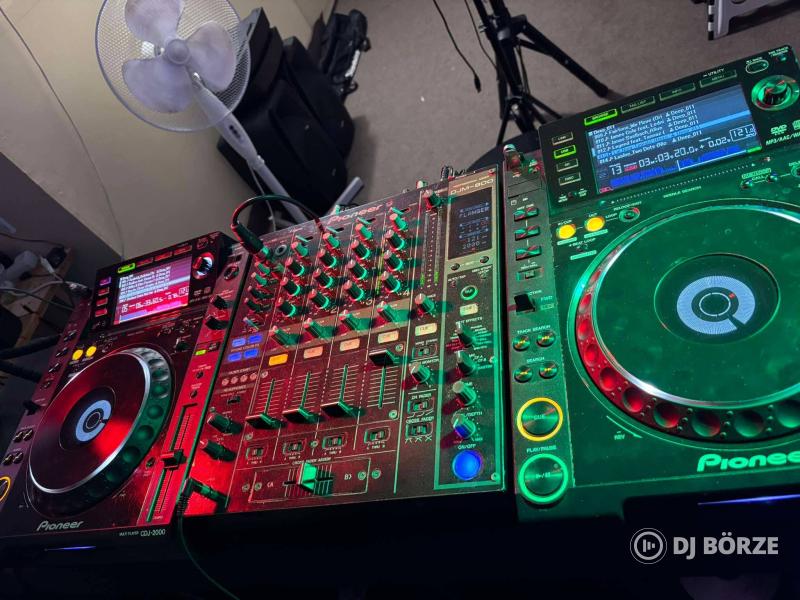 Pioneer CDJ 2000 párban / DJM 800
