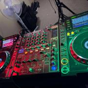 Pioneer CDJ 2000 párban / DJM 800