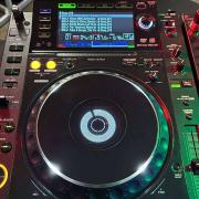 Pioneer CDJ 2000 párban / DJM 800